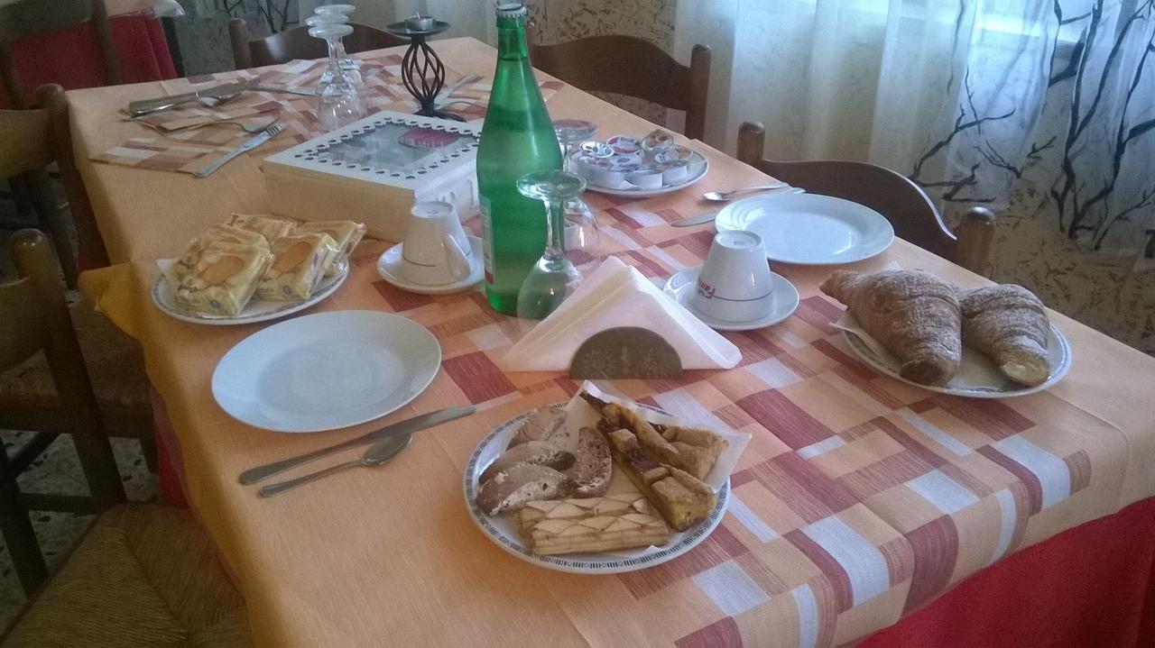 B&B Il Pantanello Рока ди Папа Екстериор снимка